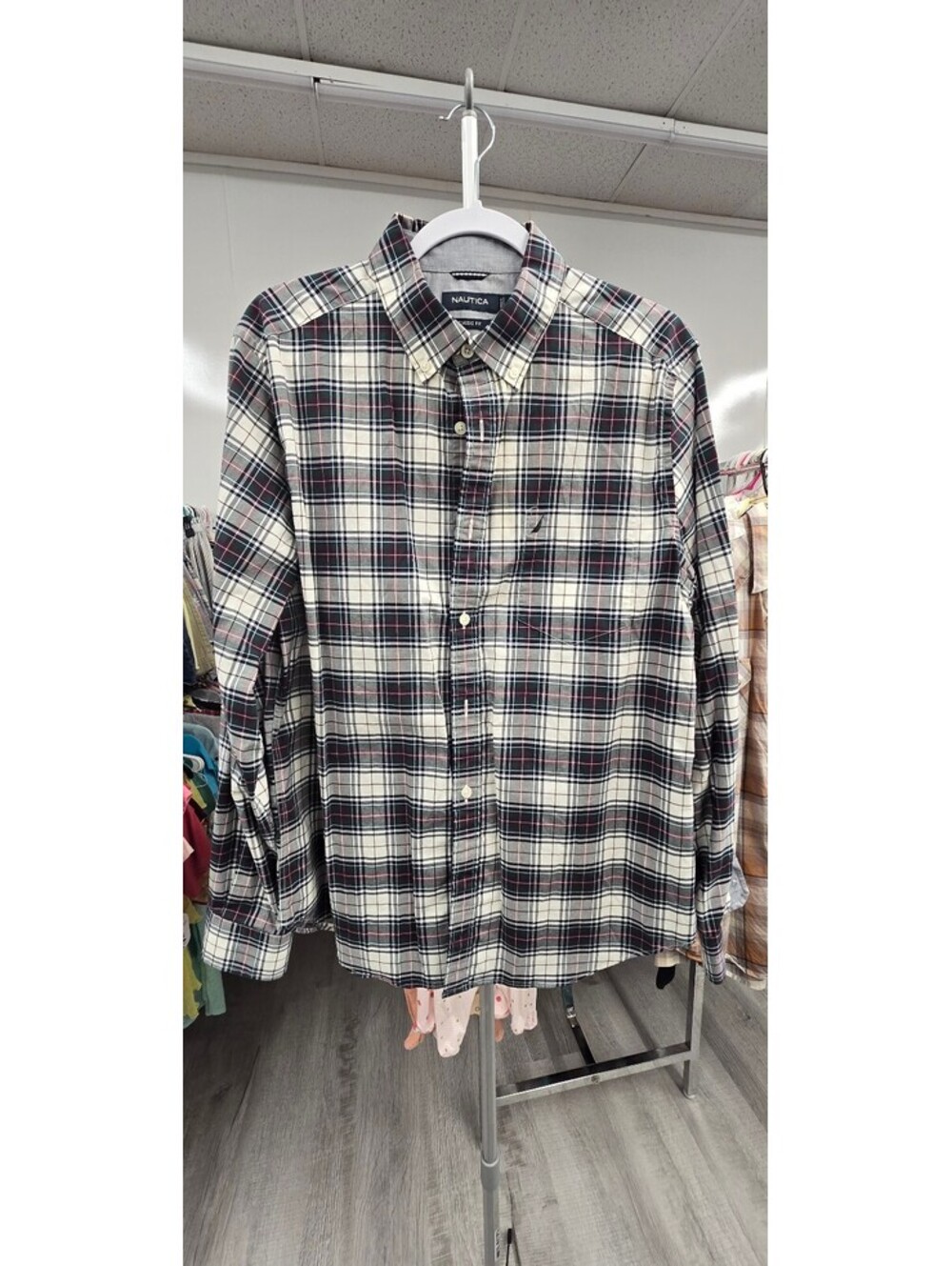 Nautica men’s Classic Fit long-sleeve plaid button-up shirt, size Large.